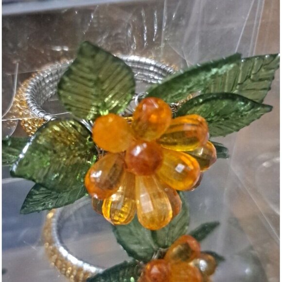 allen + roth 4-Pack Silver Stainless Steel Green Leaves Round Napkin Rings - Picture 4 of 4